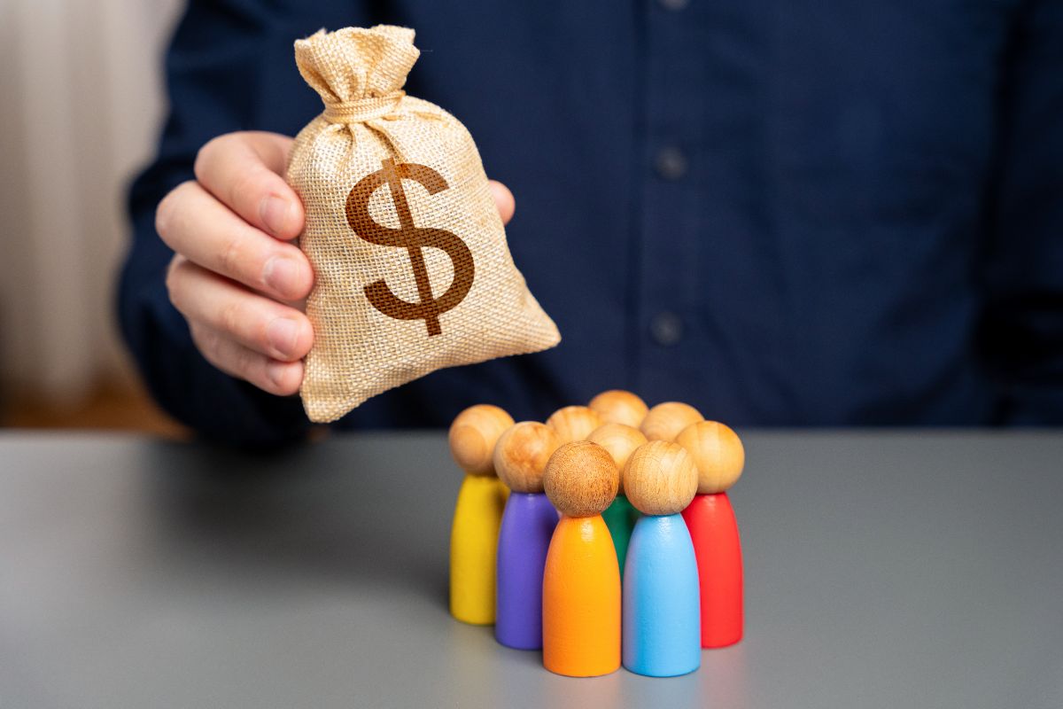 Benefits of Offering Corporate Employee Loans