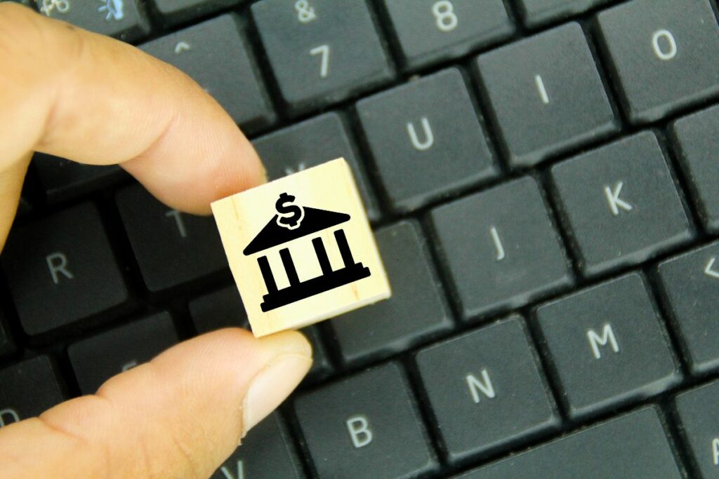 High-Interest Savings vs. Time Deposits: Which Is Right for You?